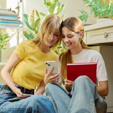 De-los-likes-a-los-límites-Adoleciencia