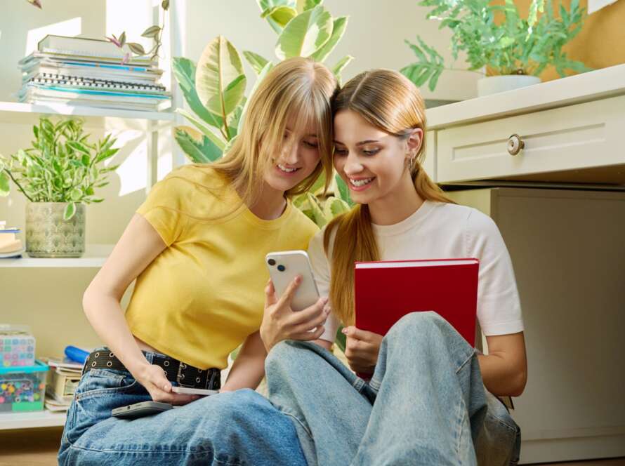 De-los-likes-a-los-límites-Adoleciencia